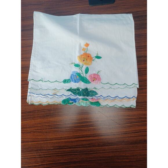 Handmade couch sofa back cover Cloth Flowers Floral Napkins Vintage Lot Of 4 - Picture 11 of 11